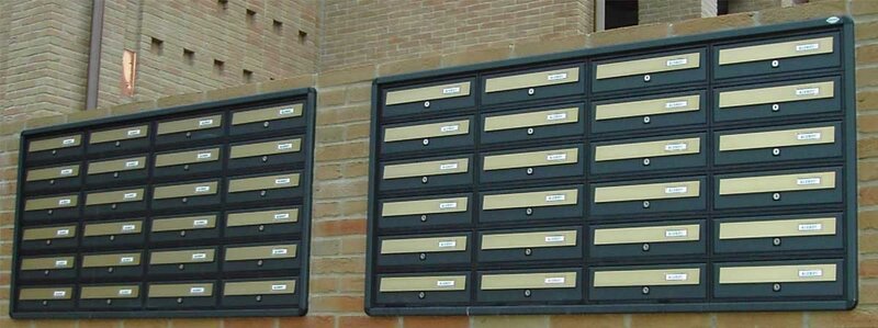 Cutii postale Italia si seifuri Austria, Germania,